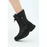 Lange Damen-Schneestiefel mit Reißverschluss von Pierre Cardin aus schwarzem Fell from  at M4D # 652BF80966D20