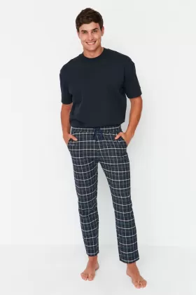 Erkek Lacivert İndigo Ekoseli Regular Fit Dokuma Pijama Altı from  at M4D # 6576CF985D58D